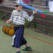 První disciplína, hod raketou.