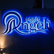 Loučí se s Vámi Porto Angeli.
