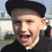 Ochutnal jsem od Majdy sladké oříšky