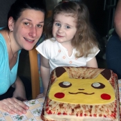 mamka s Johankou na něj mají zálusk